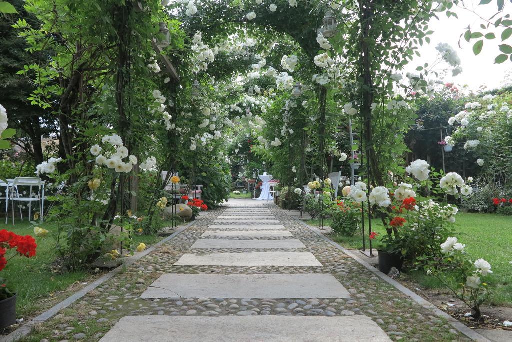 La Via' Bed and Breakfast Καβούρ Εξωτερικό φωτογραφία
