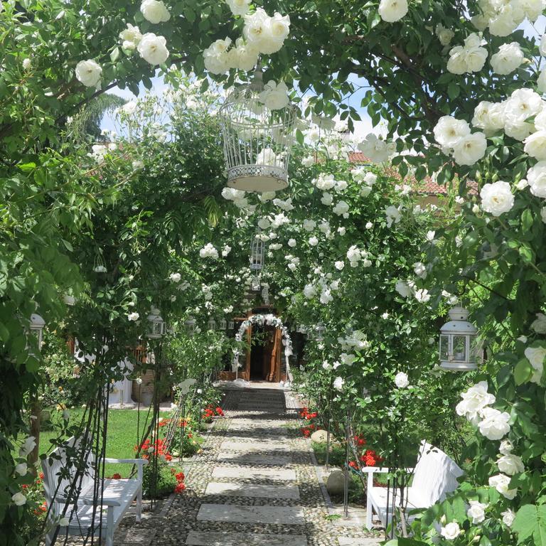La Via' Bed and Breakfast Καβούρ Εξωτερικό φωτογραφία